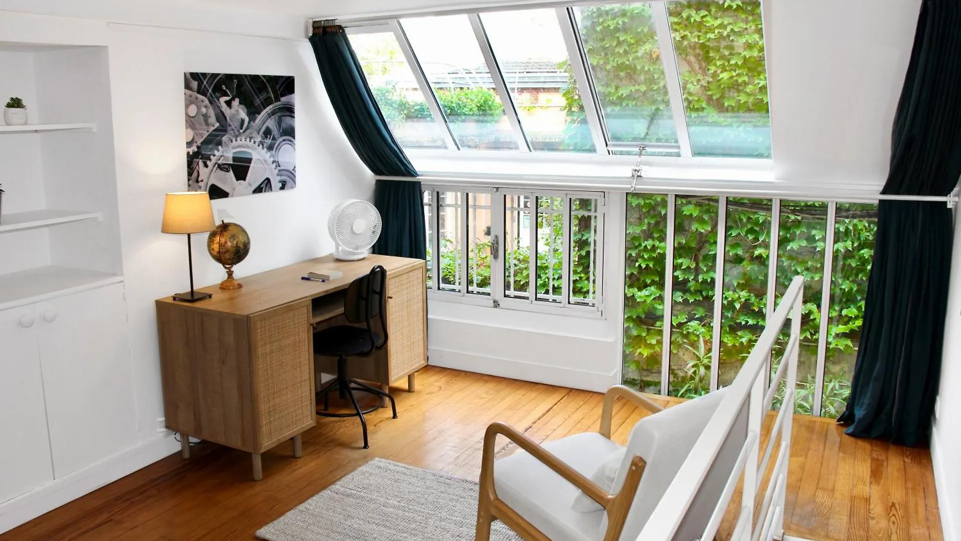 Cozy Artist Loft Apartment